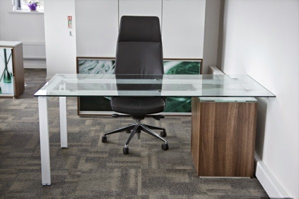 Glass writing desk – wonderful ideas!