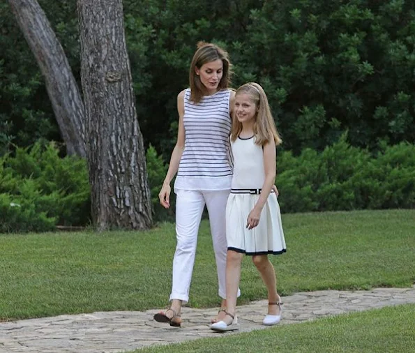 King Felipe, Queen Letizia, Princess Leonor and Princess Sofia at annual 2016 summer photo session photocall 2016. Letizia wore dress, Leonor dress, sofia dress style, fashions