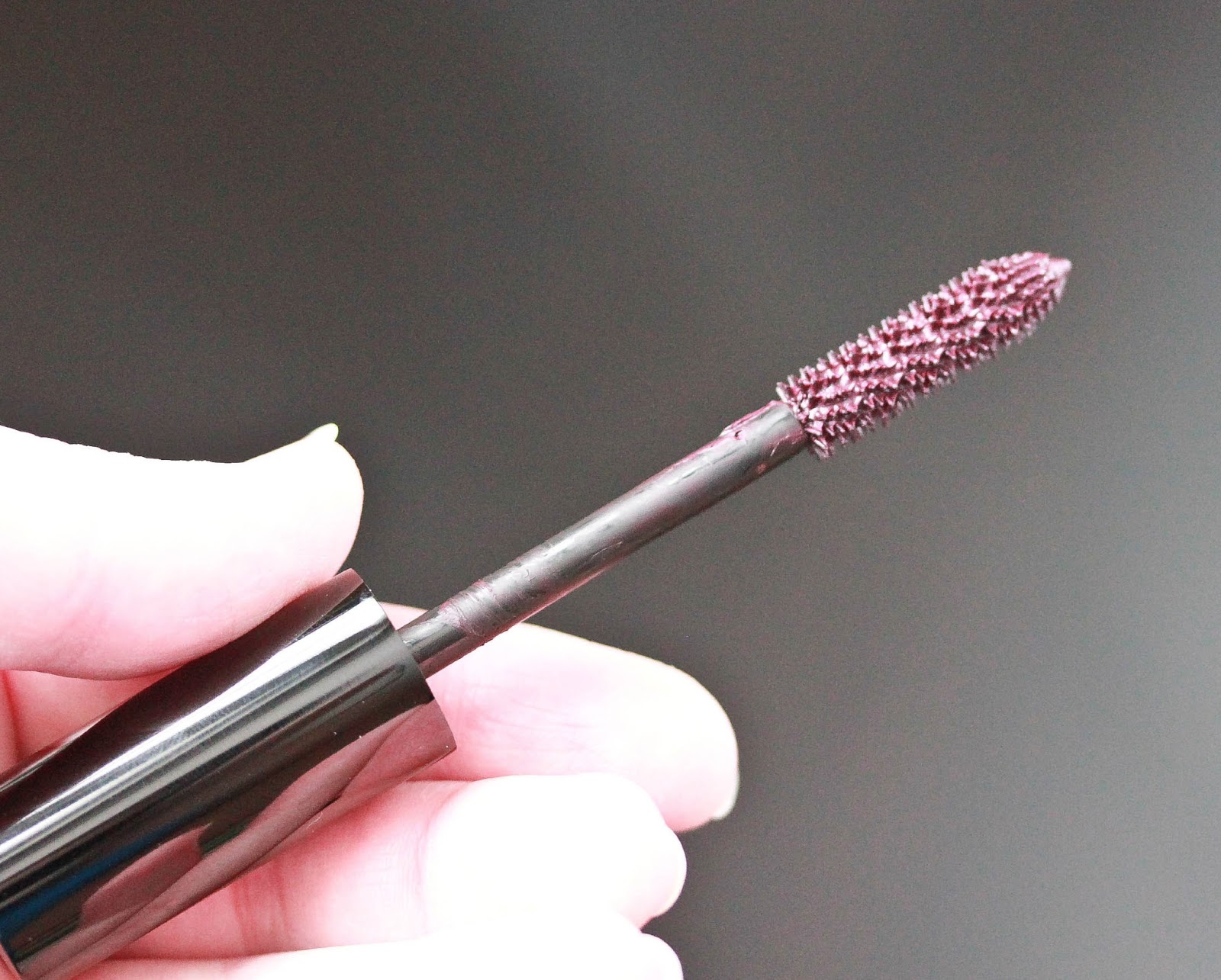 Beauty is in the detail Le Volume de Chanel Mascara 30 Prune