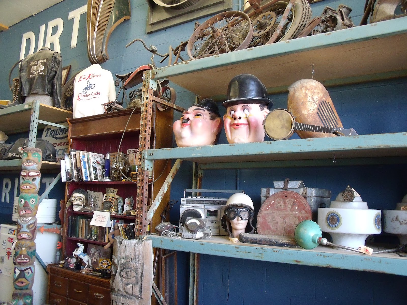 Bonnie Blog You: Antique Archaeology
