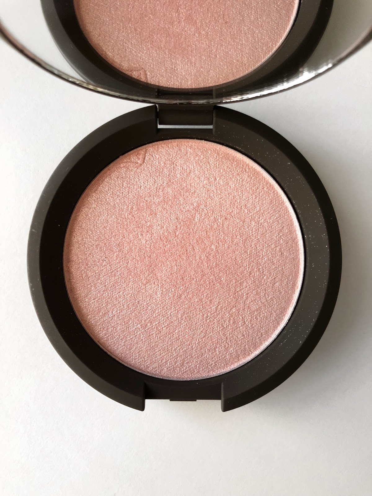 Skincare & Makeup Becca Shimmering Skin Perfector Pressed Highlighter with Becca Angled