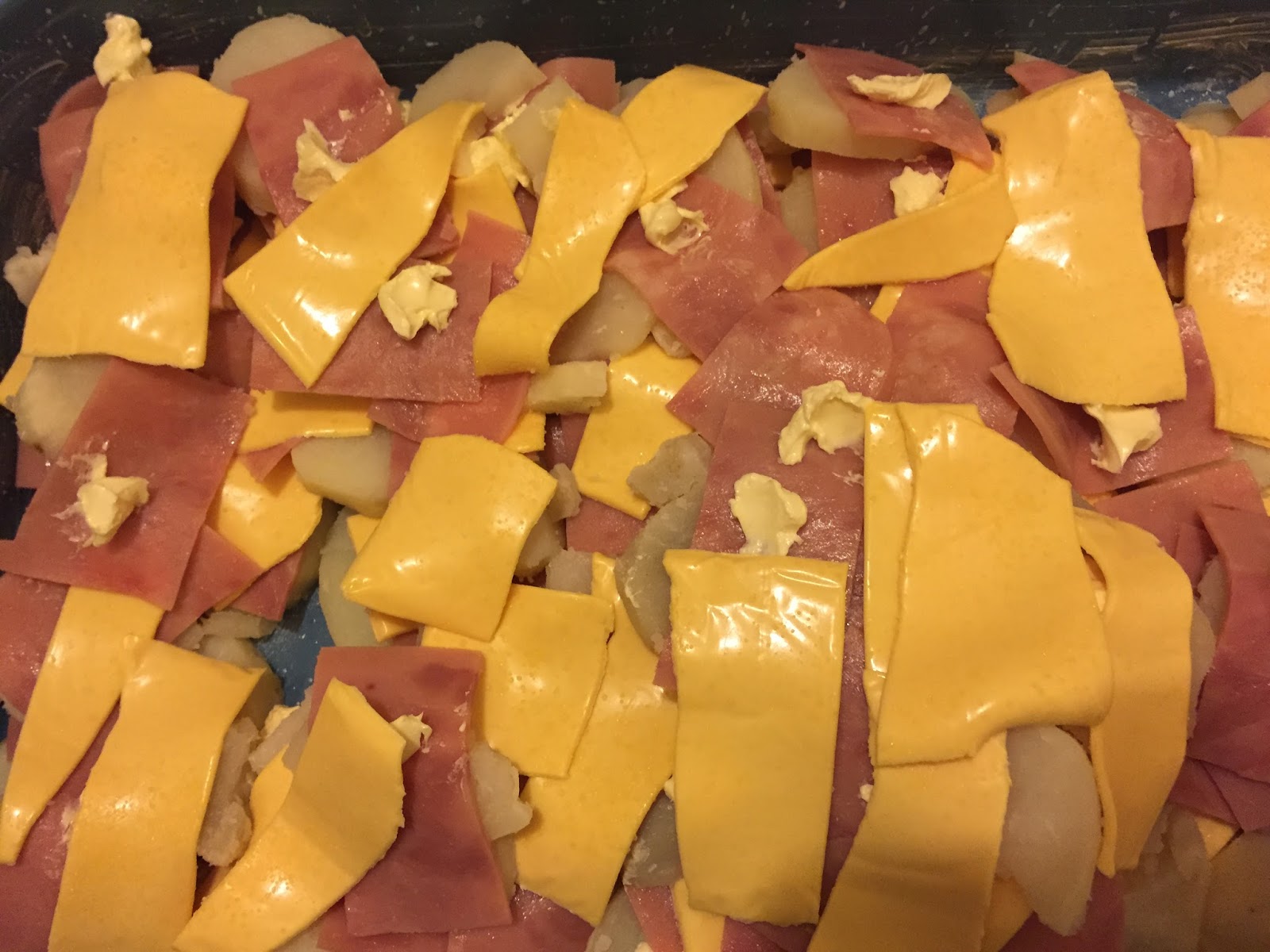 PAPAS AL HORNO CON JAMÓN Y QUESO AMARILLO COMIDA DE PETRY