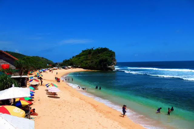 Keindahan Pantai Indrayanti