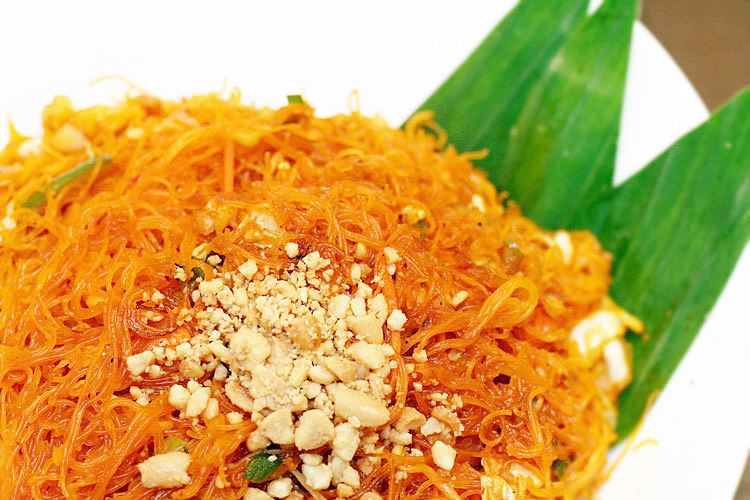 Spicy Sambal Rice Noodles 
