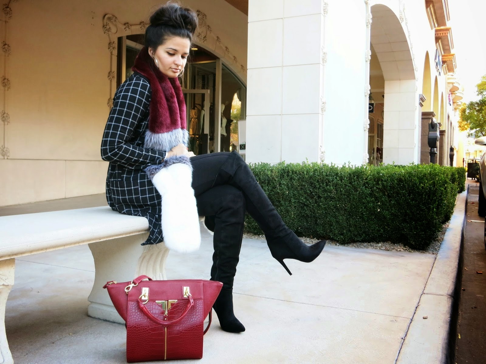 http://www.lotuscloset.com/2014/12/mixing-textures-and-patterns.html