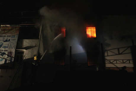 Chay sieu thi dien may lon bac nhat tinh Quang Tri - Anh 3