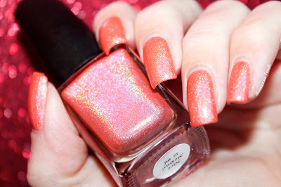 Swatch of the nail polish "Nice Melons" fom CBL