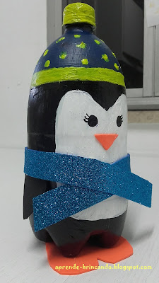 Pinguim feito com uma Garrafa de Plástico (Pet) Reciclada
