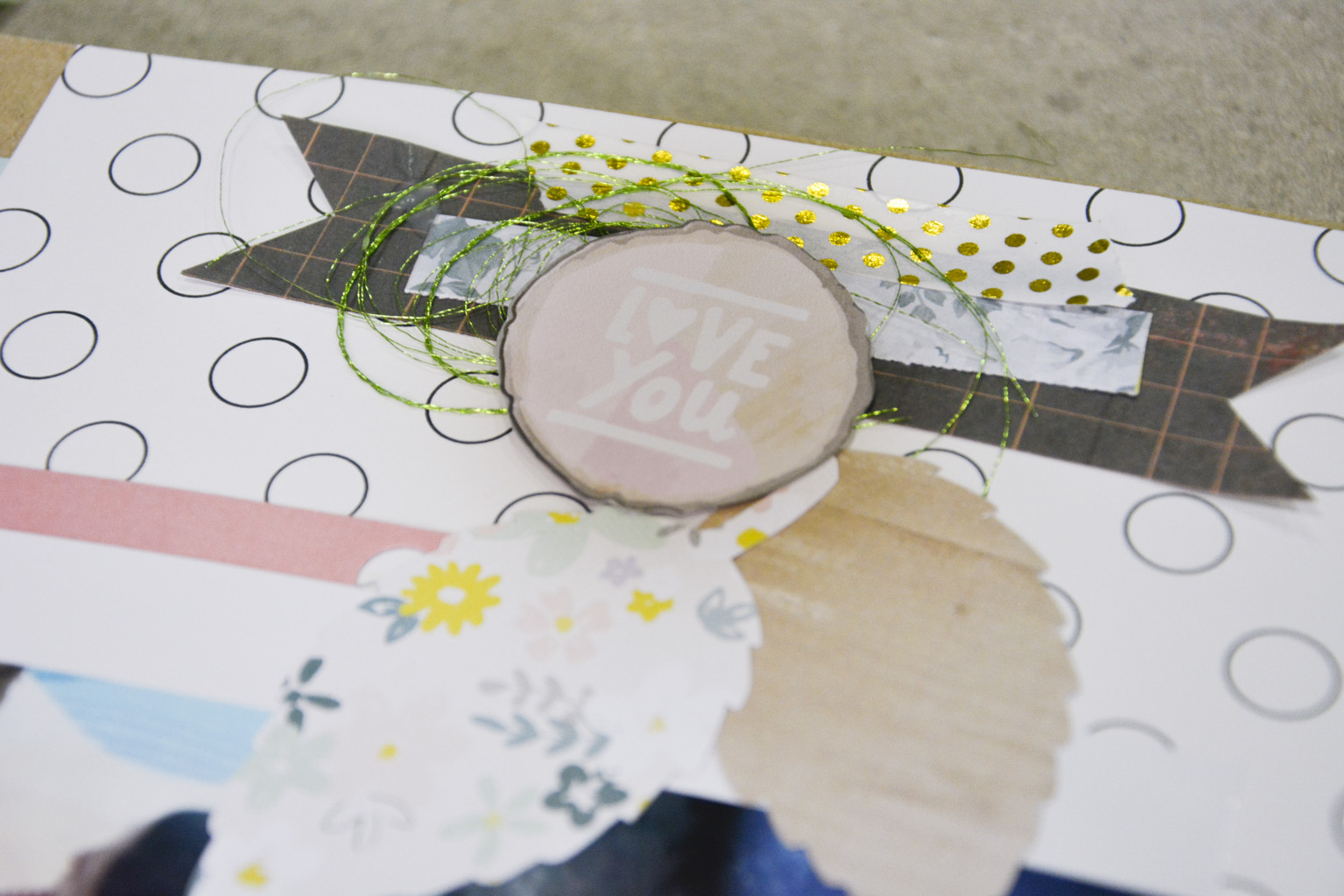 DIY: Álbum de scrapbook para bebé - Dibujos de Colores