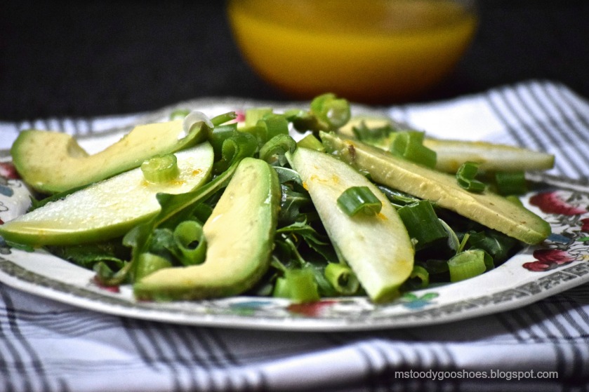 Kale, Avocado and Apple Salad: Avocado and apple are a delicous combination! | Ms. Toody Goo Shoes #salad 