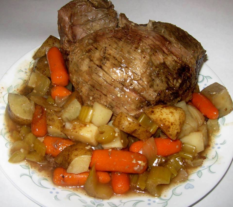Slow Cooker Top Round Roast with Potatoes & Vegtables quick recipes
