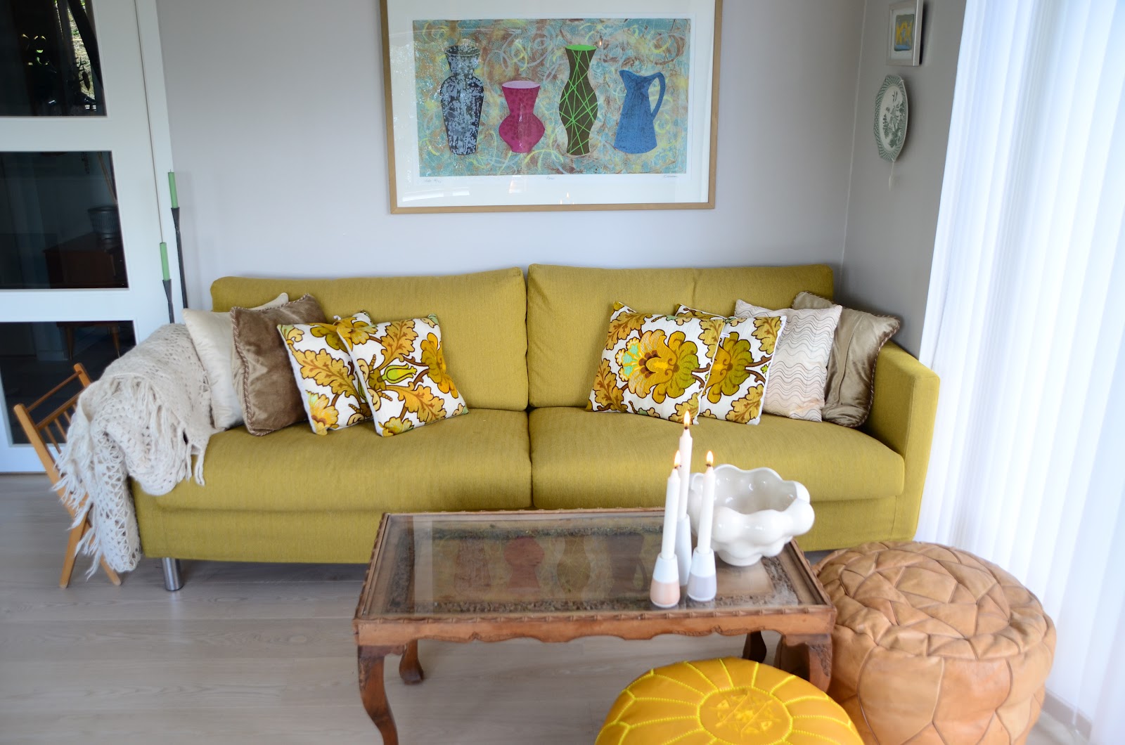 Bilderesultat for sennepsgul sofa