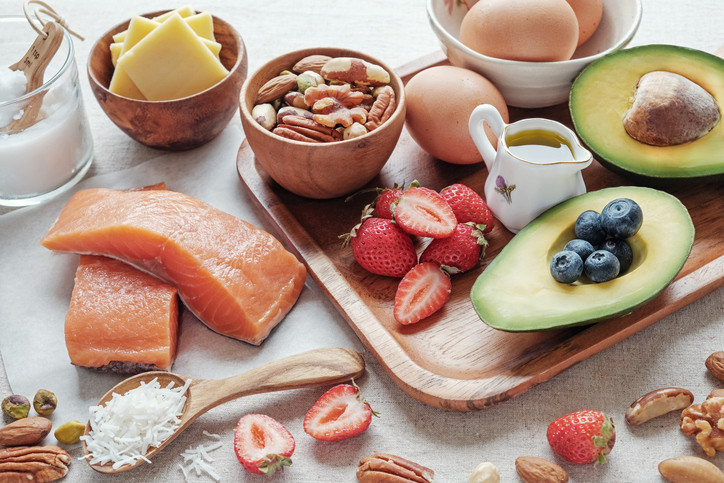 ¿es una dieta alta en grasas?