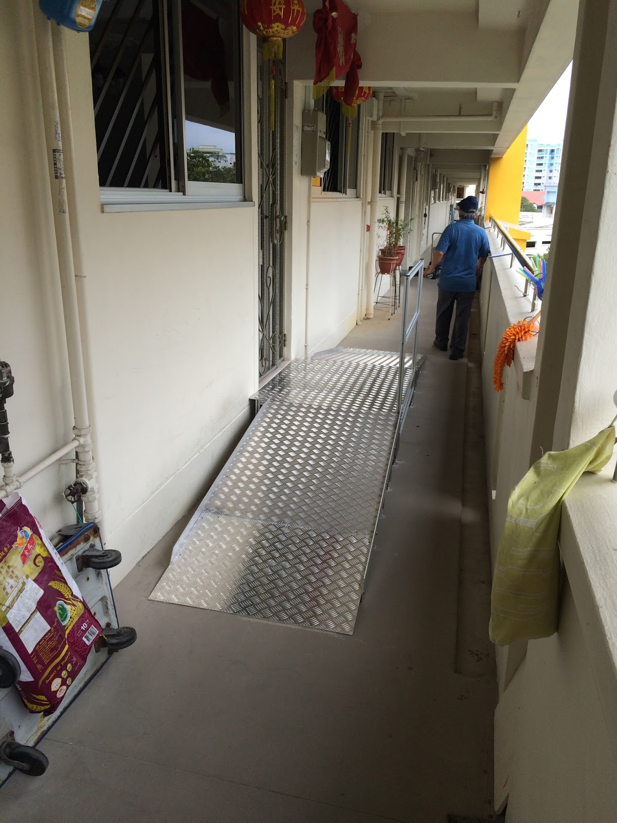 WHEELCHAIR RAMPS AND WHEELCHAIR PLATFORM LIFTER Delcon Technology (S