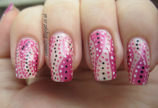 dots-emily-de-molly-pink-manicure-art-deco
