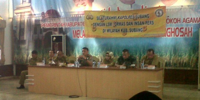 Kapolres Subang Kumpulkan Ormas dan LSM, Ada Apa Ya? Kapolres Subang Kumpulkan Ormas dan LSM, Ada Apa Ya?
