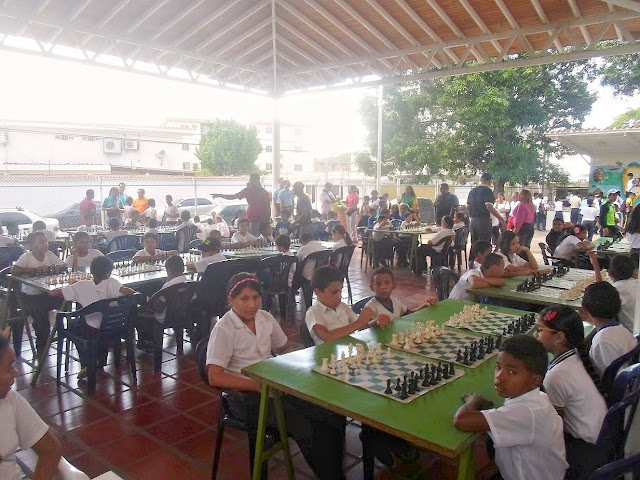 TORNEO TEMÁTICO VARIANTE DRAGÓN ACELERADO AJEDREZ ON LINE ~ Ciudad Bolívar  Chess
