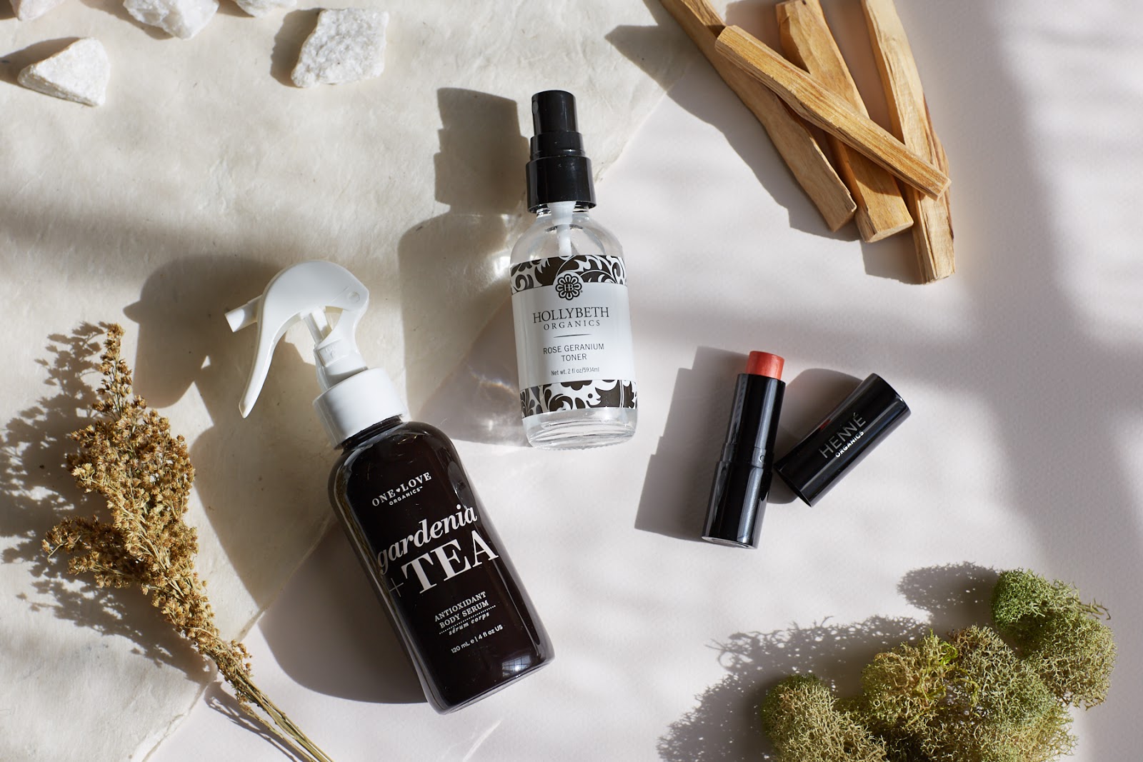 One Love Organics, Hollybeth Organics, Henne Organics One Love Organics Gardenia + Tea Antioxidant Body Serum, Hollybeth Organics Rose Geranium Toner, Henne Organics Luxury Lip Tint Coral review favorites natural beauty green nontoxic