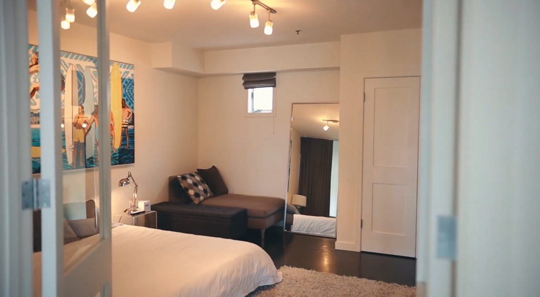 18 Photos vs. 1040 4th St #405, Santa Monica Luxury Condo Interior Design Tour