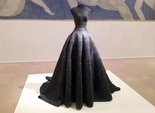 Incredible Azzedine Alaia black gown