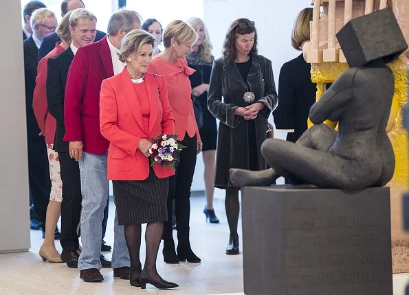 Queen Sonja of Norway attended opening of the Tommerup Ceramic Workshops exhibition in Middelfart. Style of Queen Sonja