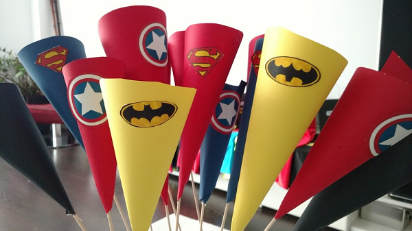 Conos superhéroes