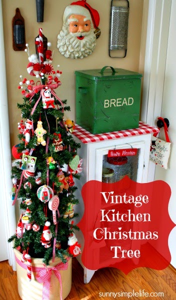 vintage bread box, vintage Santa