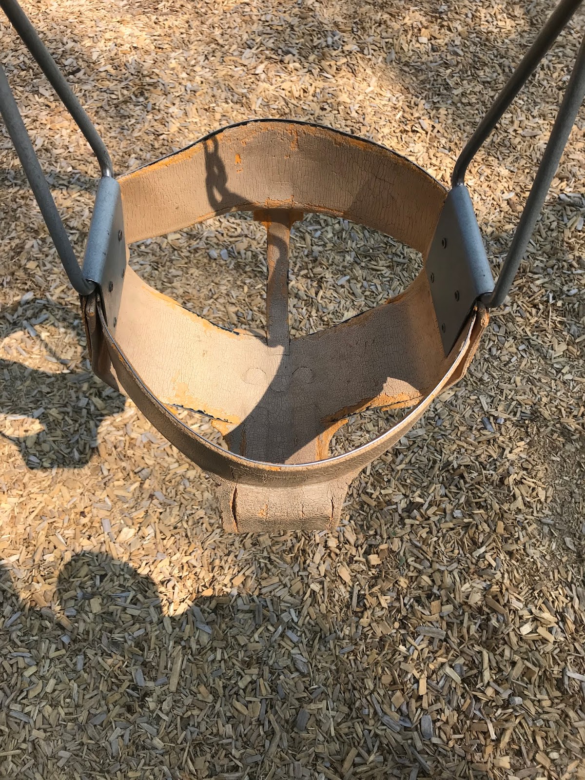 HOW TO BEST REPORT DAMAGED PLAYGROUND EQUIPMENT OR UNSAFE CONDITIONS AT