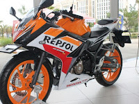 Motor Sport Trendy dan Maskulin? All New Honda CBR 150r MotoGP Edition Jawabannya! Motor Sport Trendy dan Maskulin? All New Honda CBR 150r MotoGP Edition Jawabannya!