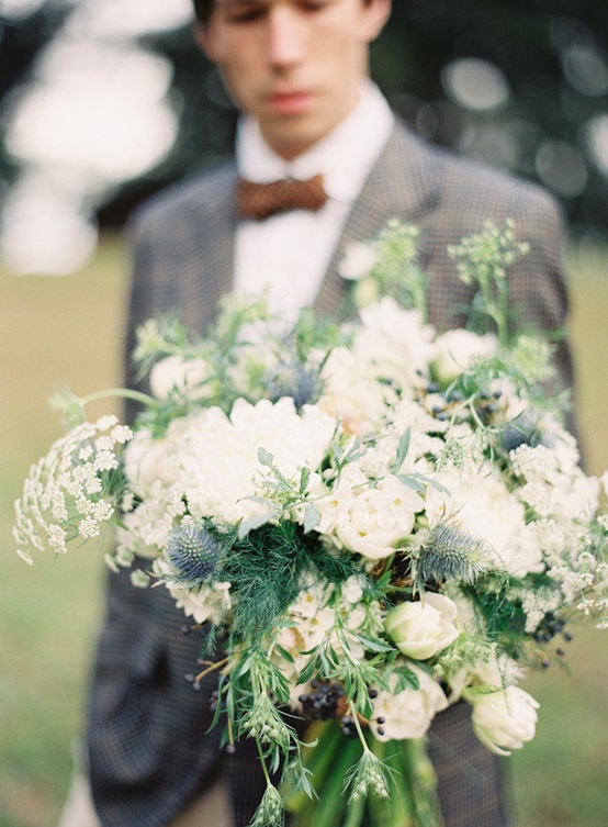 pretty white wedding bouquet