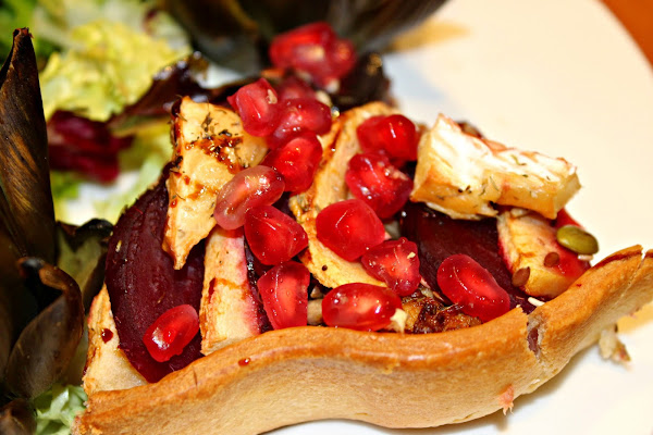 CORONA DE REMOLACHA, MANZANA, QUESO Y ATÚN