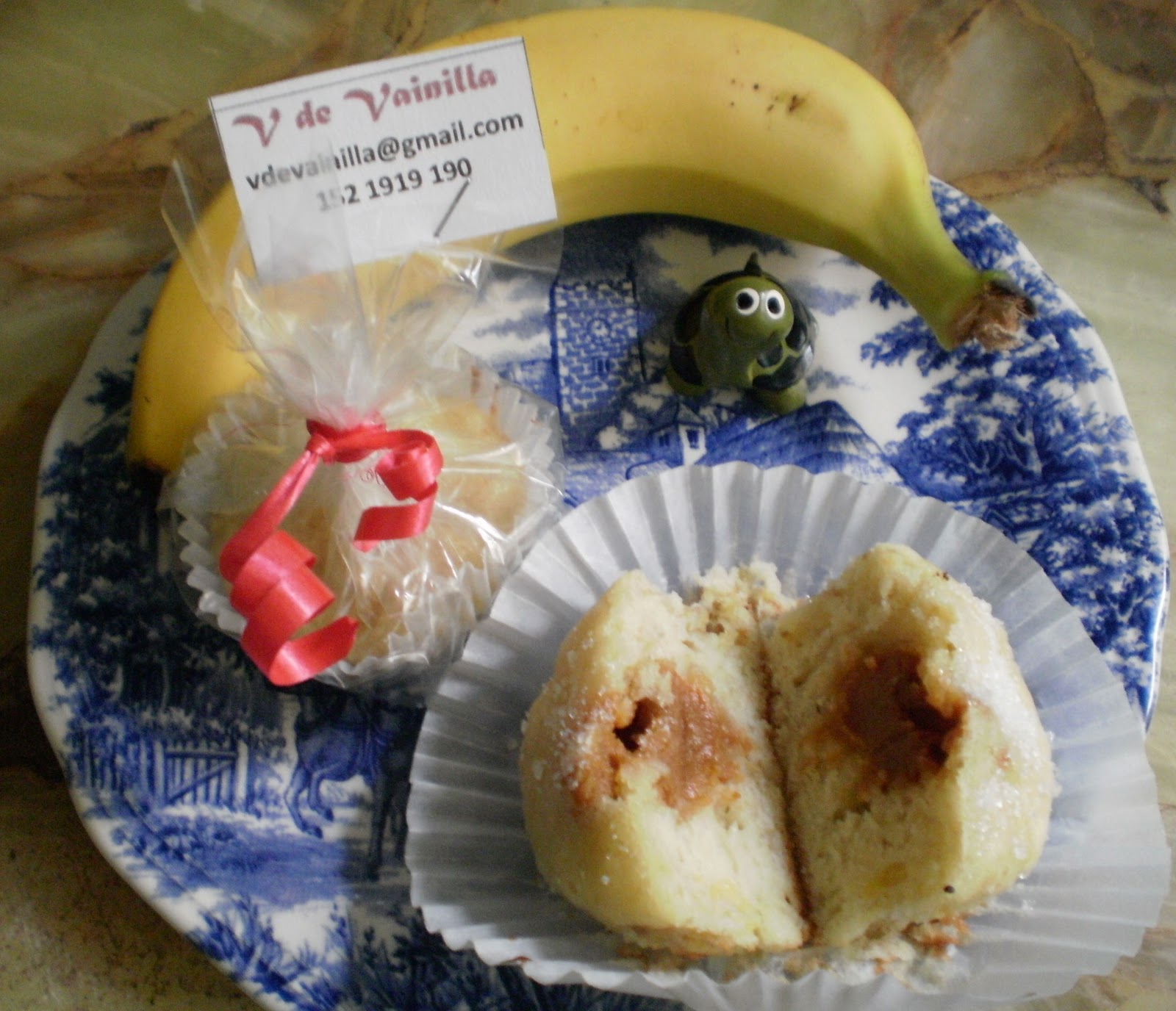 V de Vainilla Muffins de banana rellenos con dulce de leche