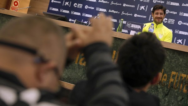 Víctor Sánchez - Málaga -: "Es importantísimo reforzarse en enero"
