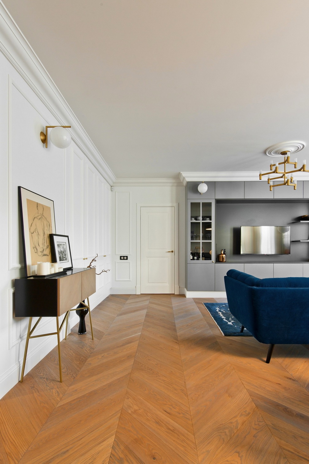 Дизайн квартиры с рыжим полом