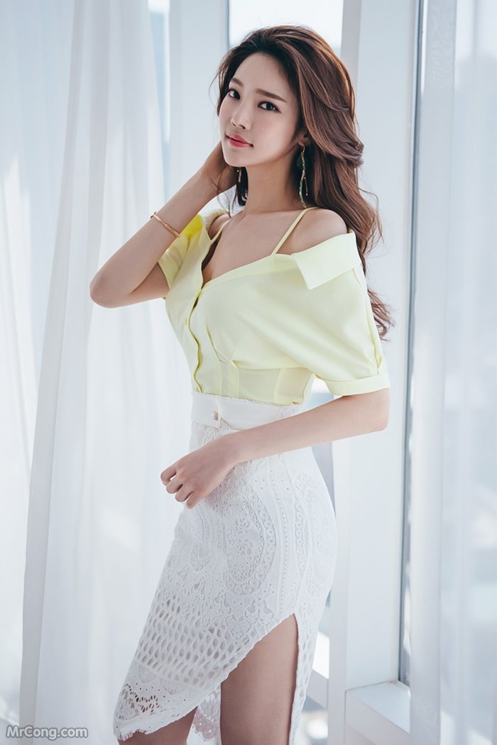 Beautiful Park Jung Yoon in the April 2017 fashion photo album (629 photos) photo 9-16
