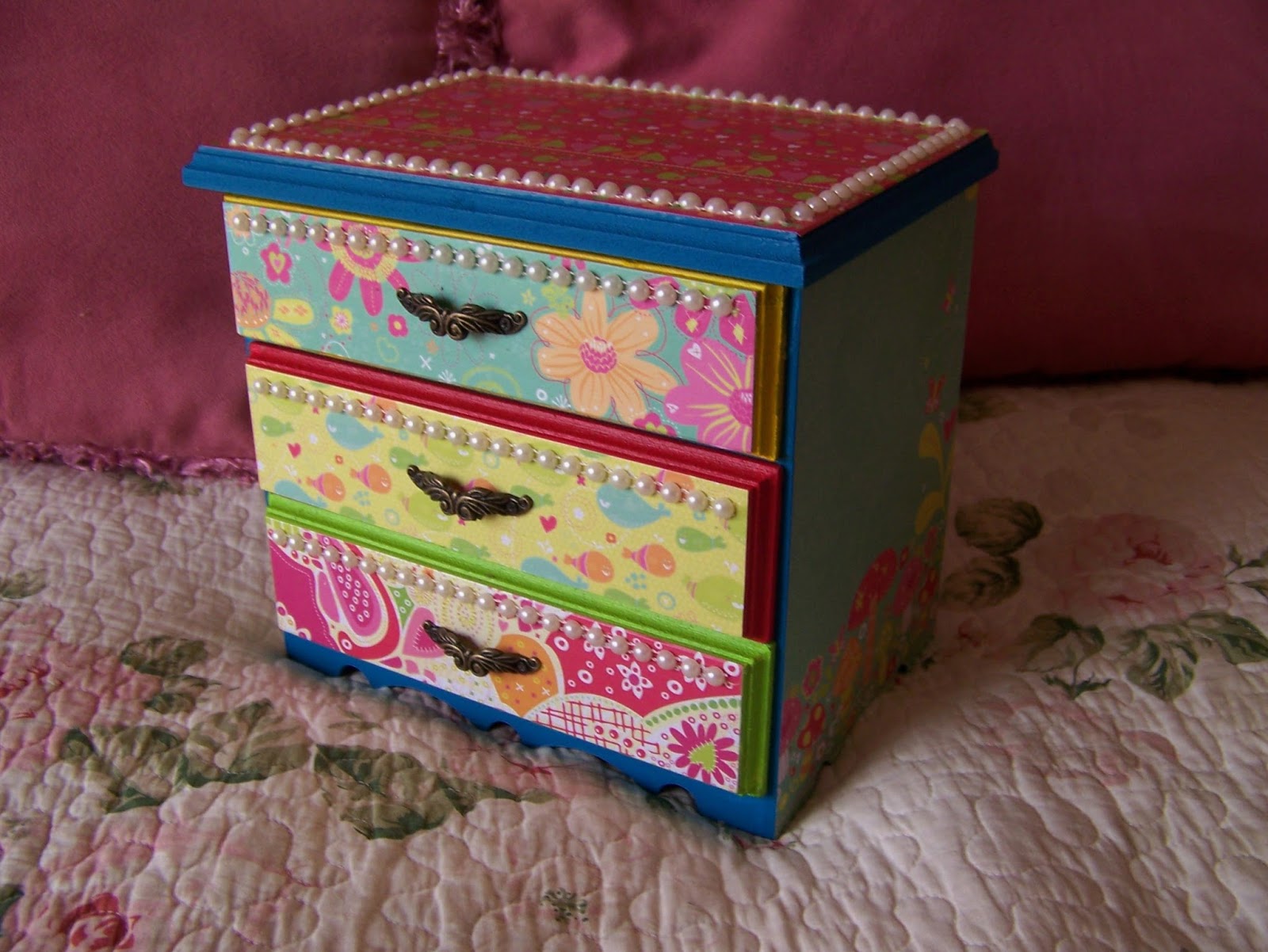A Pretty Talent Blog: Decorating A Jewelry Box