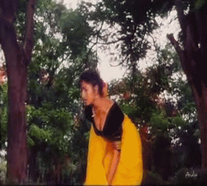 soundarya: soundarya boobs