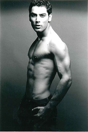 Hot Body Shirtless Indian Bollywood Model & Actor: Dawood Khan