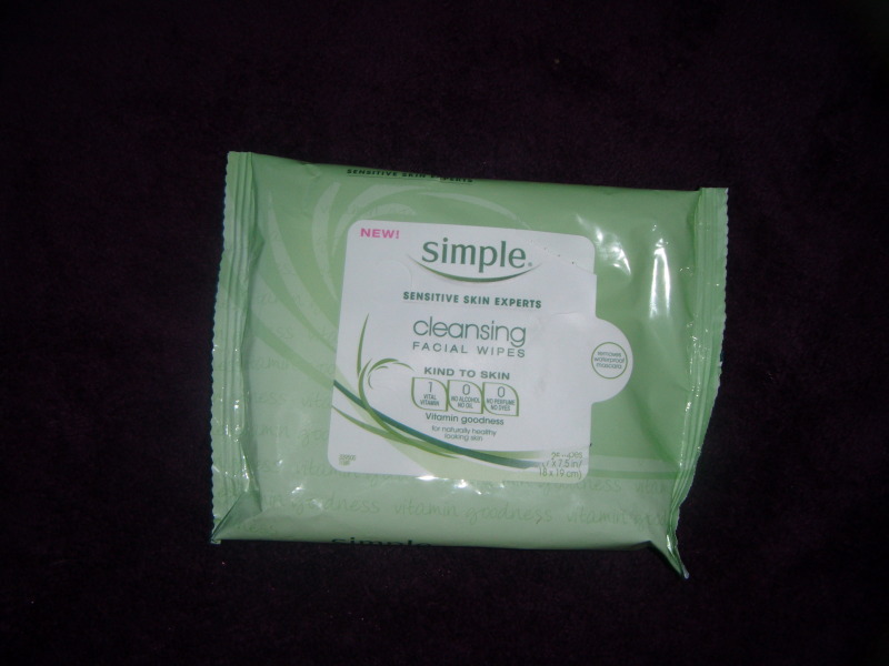 Amy in El Lay Review Simple Makeup Remover Wipes