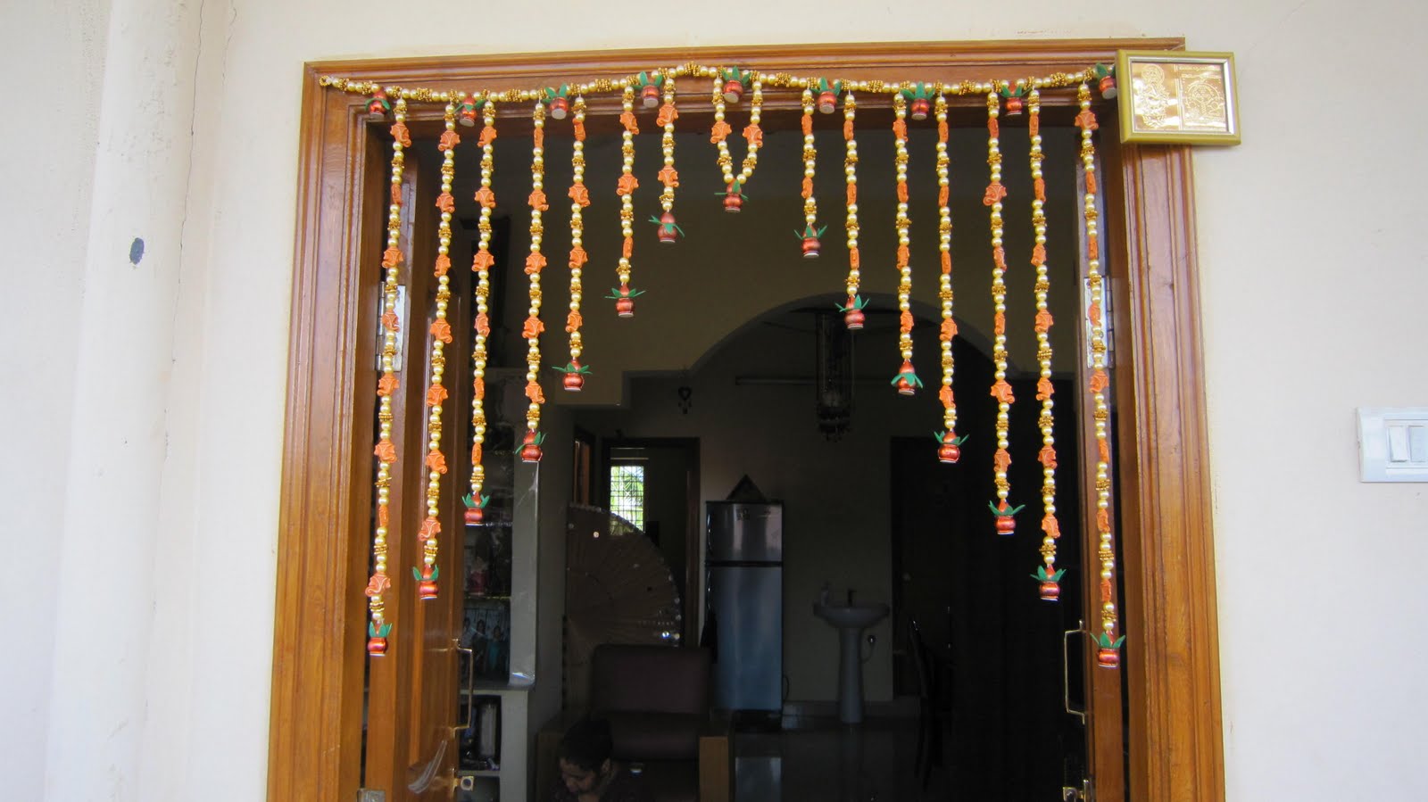 Make your own home made crafts: Main entrance welcome strings