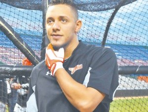 Cristhian Adames y Héctor Neris fueron incluidos en el roster de 40 hombres de los Toros para esta semana