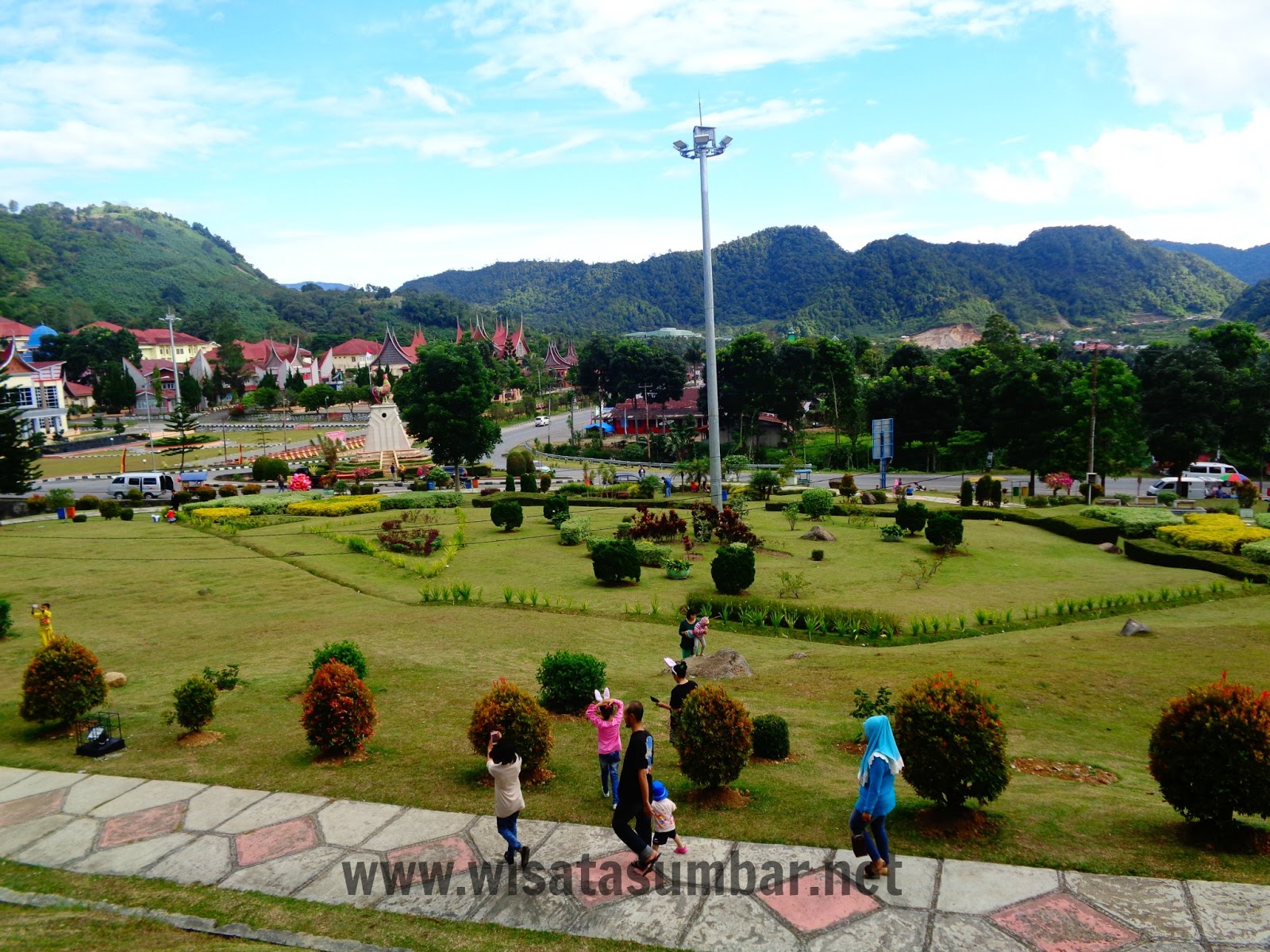 Wisata Keluarga Taman Kayu Aro Kabupaten Solok Objek