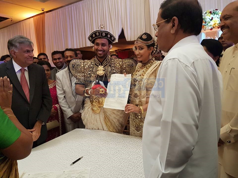 Palitha Range bandara's daughter Wedding Sri Lanka Hot Picture Gallery.