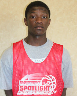 RetroACB Terquin Mott Aferrado al basket al filo de los 40