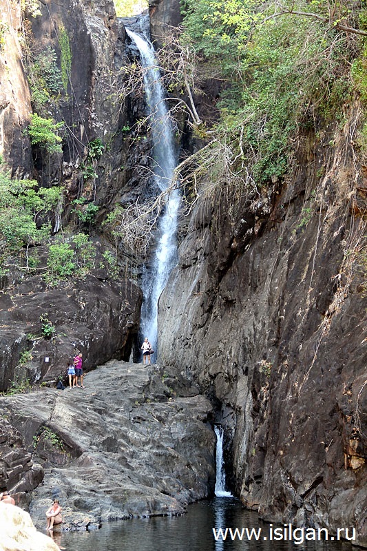 Водопад Клонг Плу (Klong Plu Waterfall). Остров Ко Чанг. Таиланд