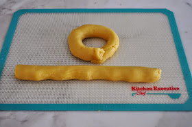 Cooking with Manuela: Traditional Venitian Bussolai Cookies