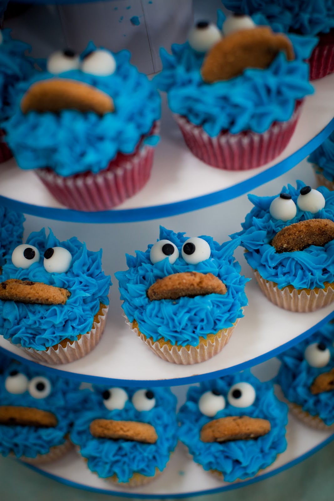 A Cookie Monster Event | blue cupcake