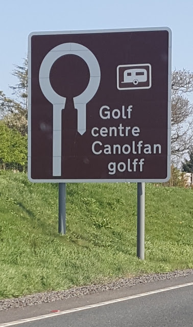 Just follow the brown tourist signs and you'll find Clays Golf Centre