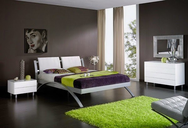 Green color in decoration