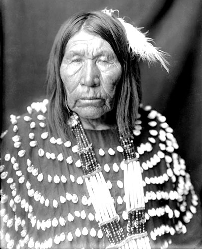 blackfoot-american_indian_woman6.jpg